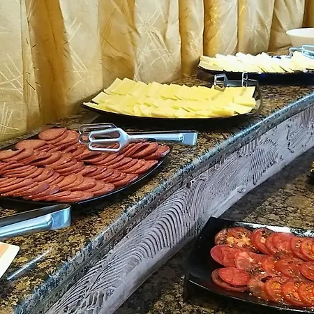 Хотел Свети Теодор Тирон Hotel