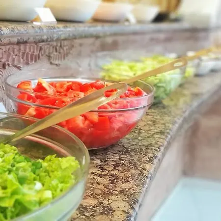 Хотел Свети Теодор Тирон Hotel 2*