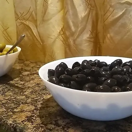 Хотел Свети Теодор Тирон