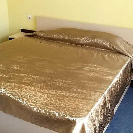 Хотел Свети Теодор Тирон 2*