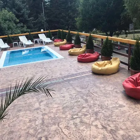 Хотел Свети Теодор Тирон 2*