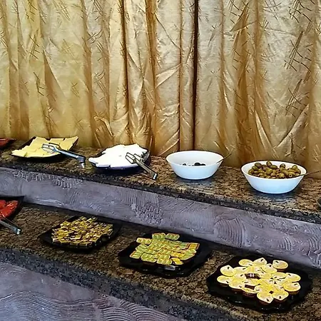 Хотел Свети Теодор Тирон Hotel