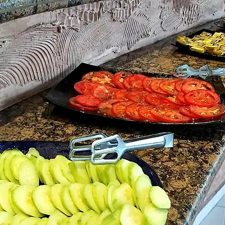 Хотел Свети Теодор Тирон Hotel 2*