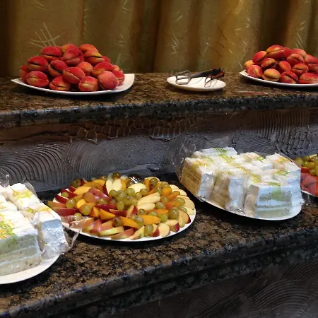 Хотел Свети Теодор Тирон