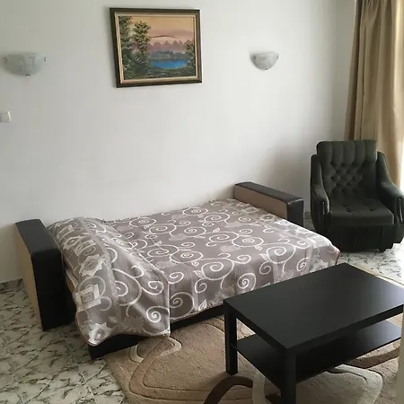 Хотел Свети Теодор Тирон