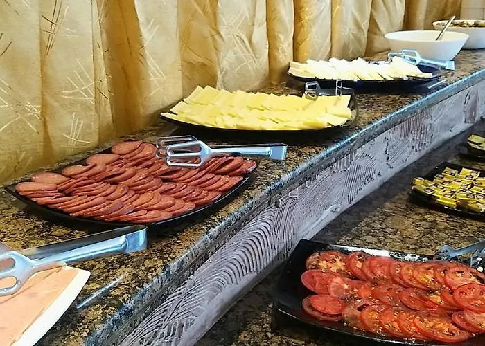 Хотел Свети Теодор Тирон Hotel