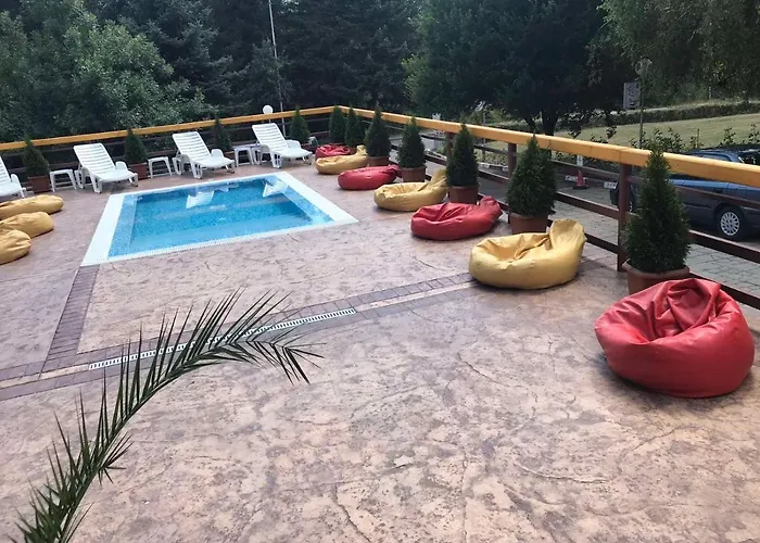 Хотел Свети Теодор Тирон 2*