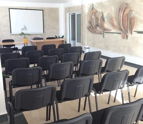 Хотел Свети Теодор Тирон